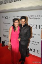 Kajol, Manish Malhotra at Vogue_s 5th Anniversary bash in Trident, Mumbai on 22nd Sept 2012 (37).JPG